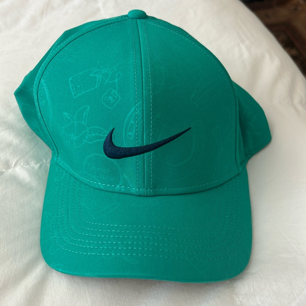 Nike golf hat
